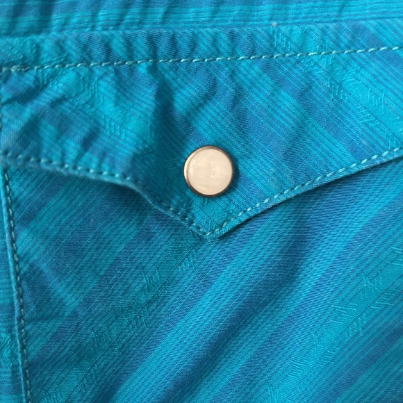 ROUGH STOCK PANHANDLE Western Rodeo Pearl Snap SHIRT women’s striped blue Large - Picture 3 of 3